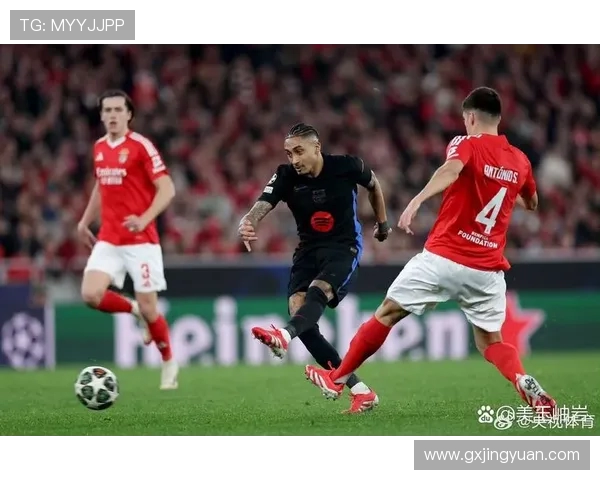 拉菲尼亚或将在周末联赛回归大名单 但上场机会渺茫 拉菲尼亚或将在周末联赛回归大名单 但上场机会渺茫